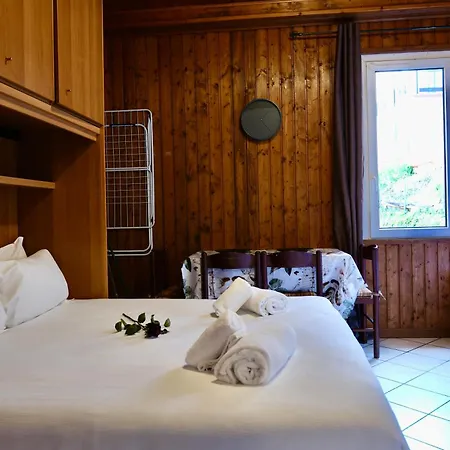 Apartment The Courtyard Retreat Brunate